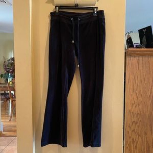 Miss Me Velvet Set - Picture 2 of 3